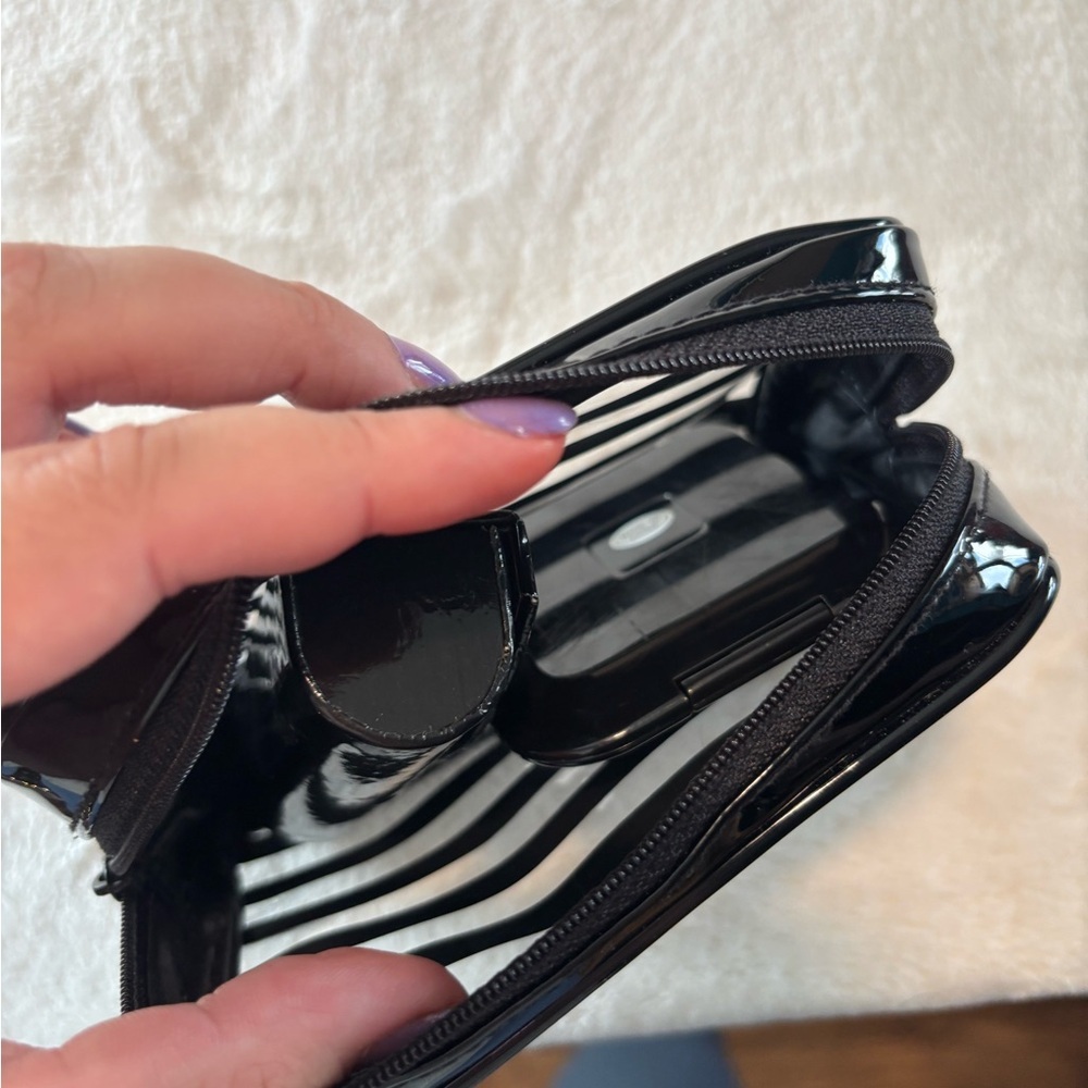 Vintage makeup set and mini pruse - Picture 9 of 9